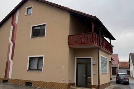 Haus Volkach Eichfeld - 6 Zimmer, 160 m&sup2;, 1.500&euro; | Angebot:26273088