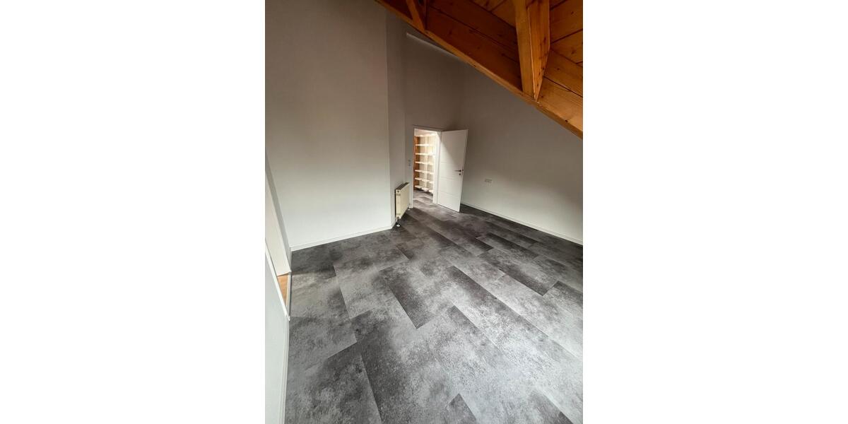 Maisonettenwohnung Bad Friedrichshall - 3.5 Zimmer, 100 m&sup2;, 1.250&euro; | Angebot:26547320