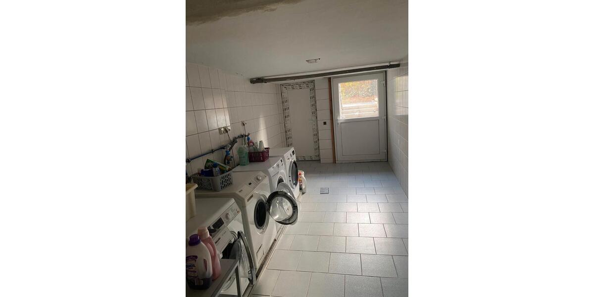 Etagenwohnung Erfurt Daberstedt - 6 Zimmer, 165 m&sup2;, 1.626&euro; | Angebot:25994962