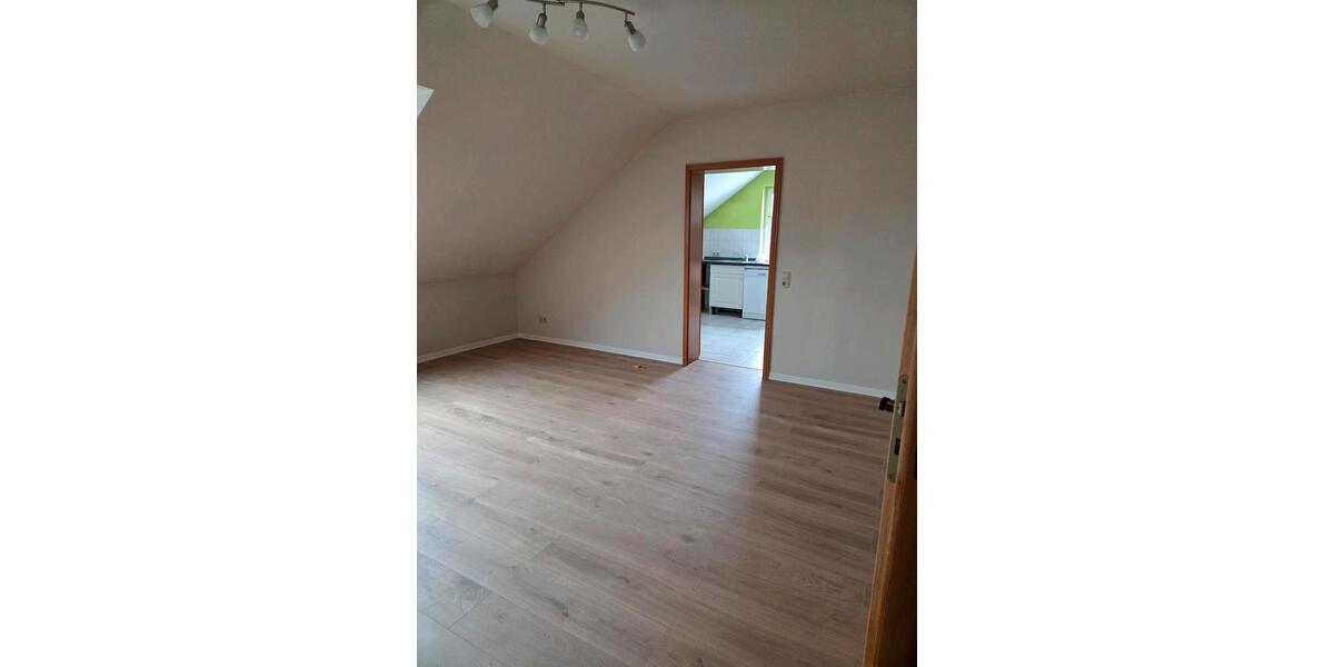 Dachgeschoßwohnung Saarlouis - 3 Zimmer, 60 m&sup2;, 580&euro; | Angebot:24597928