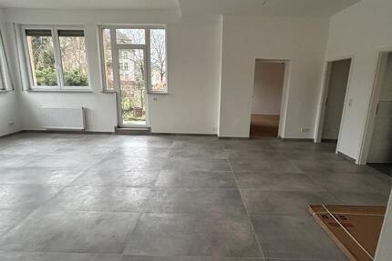 Wohnung Trier Feyen-Weismark - 3 Zimmer, 102 m&sup2;, 1.250&euro; | Angebot:24715950
