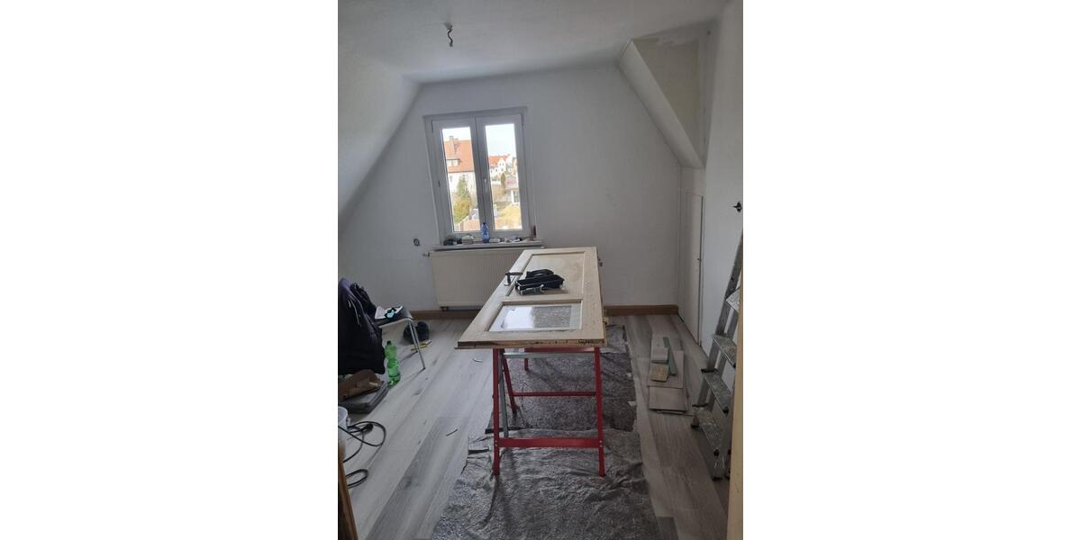 Dachgeschoßwohnung Saalfeld (Saale) - 3 Zimmer, 45 m&sup2;, 430&euro; | Angebot:25906016