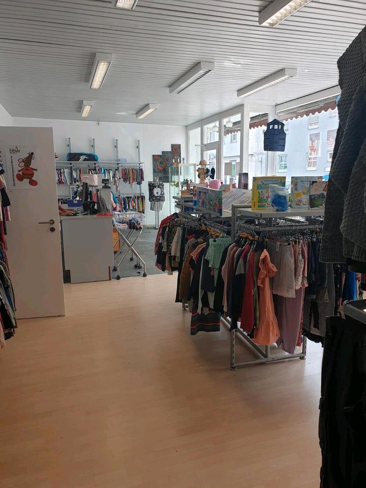 Geschäfts- und Büroräume mit Schaufenster in Worms-Hochheim