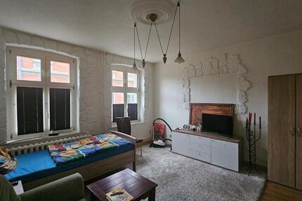 Erdgeschosswohnung in denkmalgeschütztem Haus im Zentrum 1 zimmer