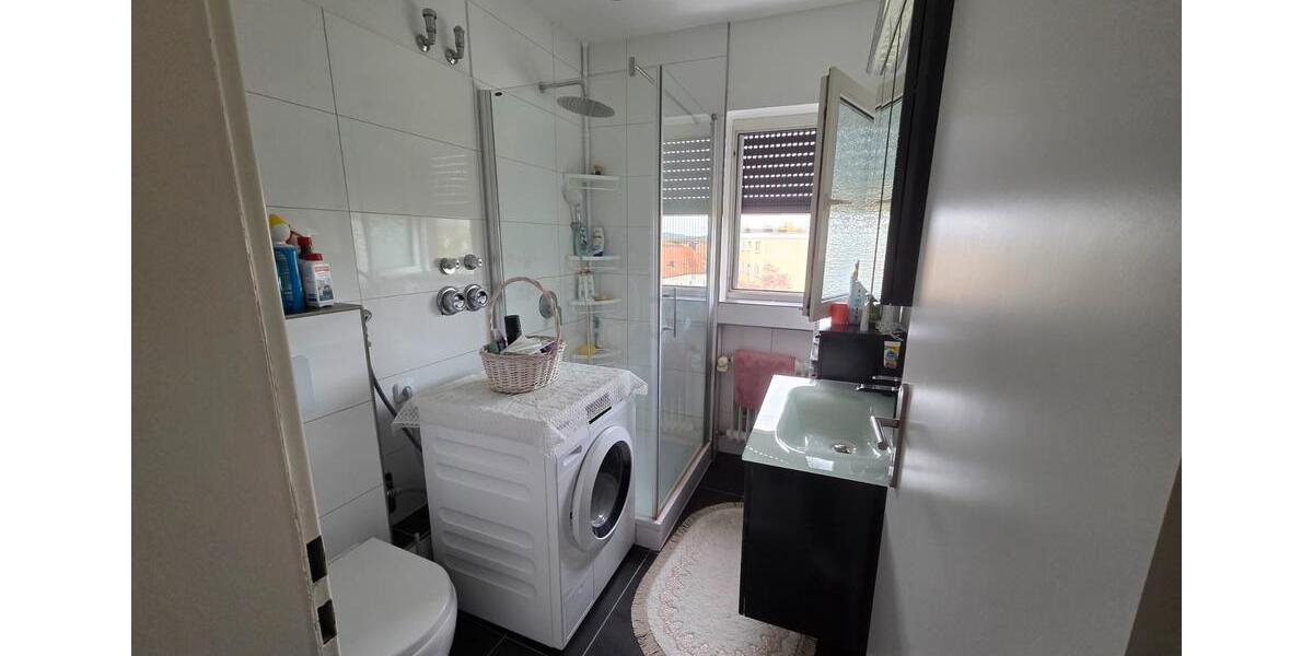 Dachgeschoßwohnung Lollar - 3 Zimmer, 77 m&sup2;, 800&euro; | Angebot:26268503