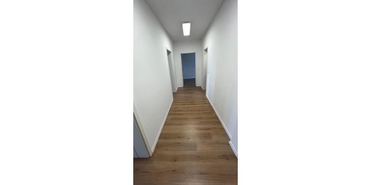 Dachgeschoßwohnung Werdau - 3 Zimmer, 64 m&sup2;, 390&euro; | Angebot:26032896