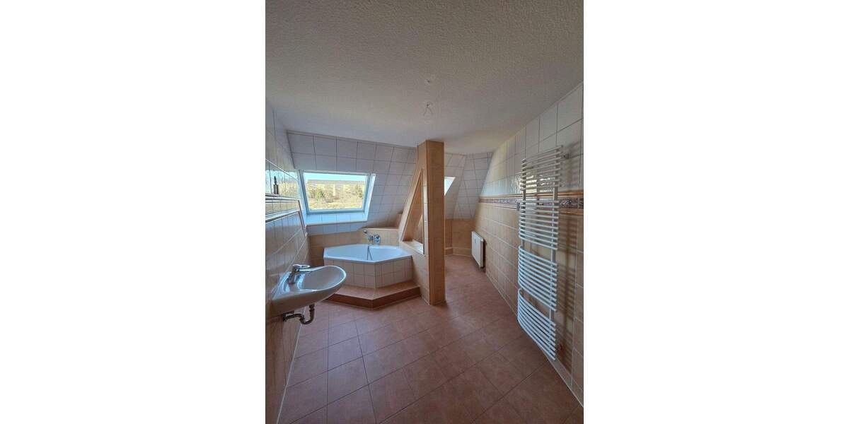 Etagenwohnung Waldheim - 2 Zimmer, 68 m&sup2;, 410&euro; | Angebot:24581457