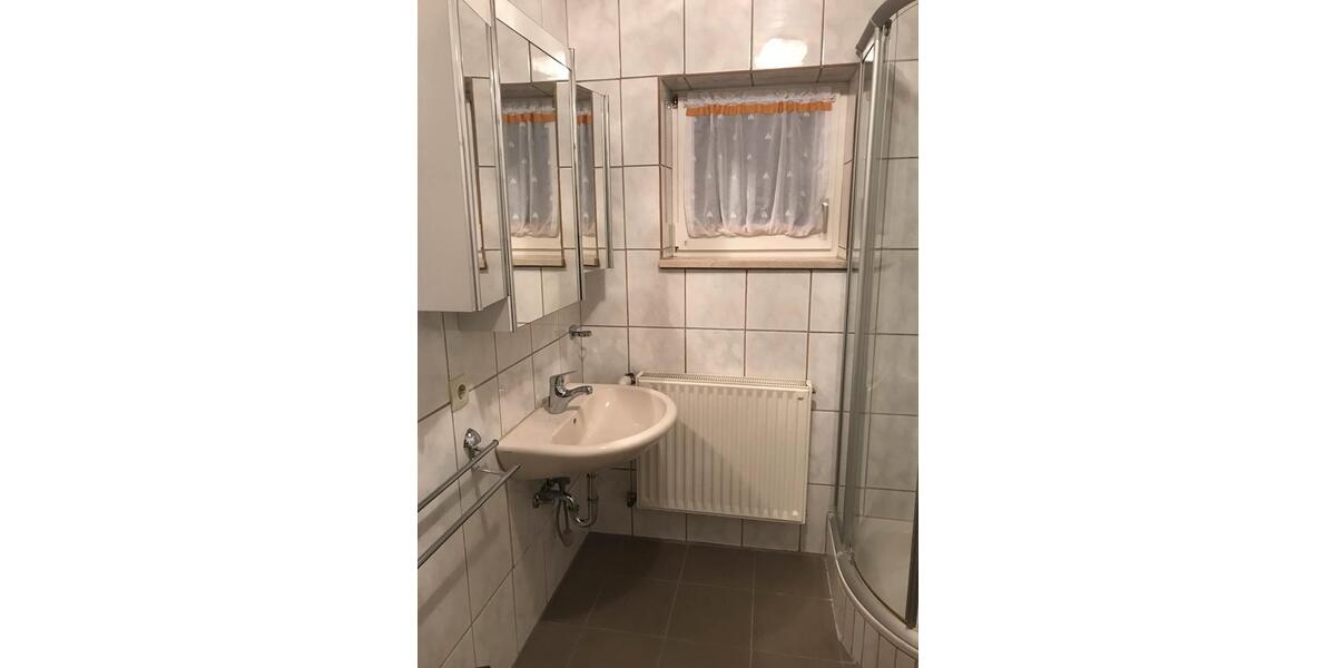 Wohnen auf Zeit Ergoldsbach Langenhettenbach - 1 Zimmer, 15 m&sup2;, 490&euro; | Angebot:24621399
