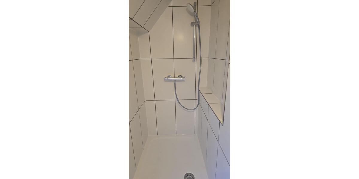 Dachgeschoßwohnung Sonneberg - 2.5 Zimmer, 75 m&sup2;, 475&euro; | Angebot:25205336