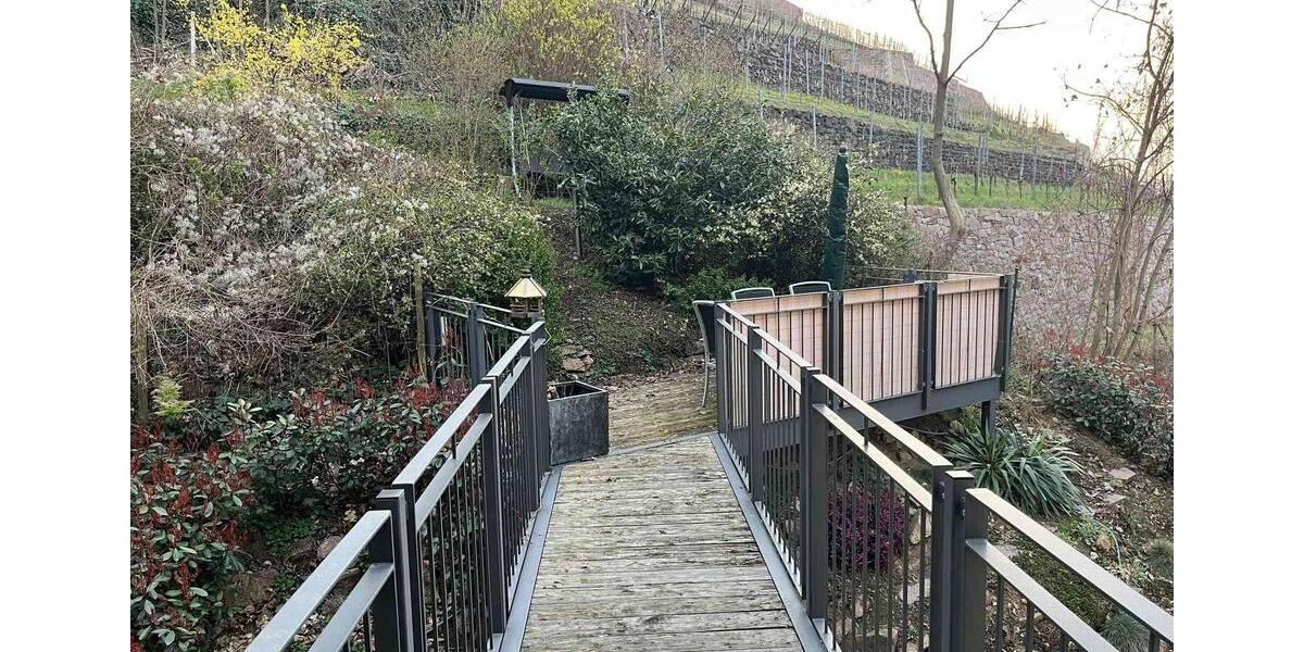 Terrassenwohnung Radebeul - 5 Zimmer, 141 m&sup2;, 1.800&euro; | Angebot:25902803