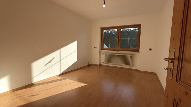 Mehrfamilienhaus, Wohnhaus Teisnach - 6 Zimmer, 213 m&sup2;, 1.350&euro; | Angebot:25712113