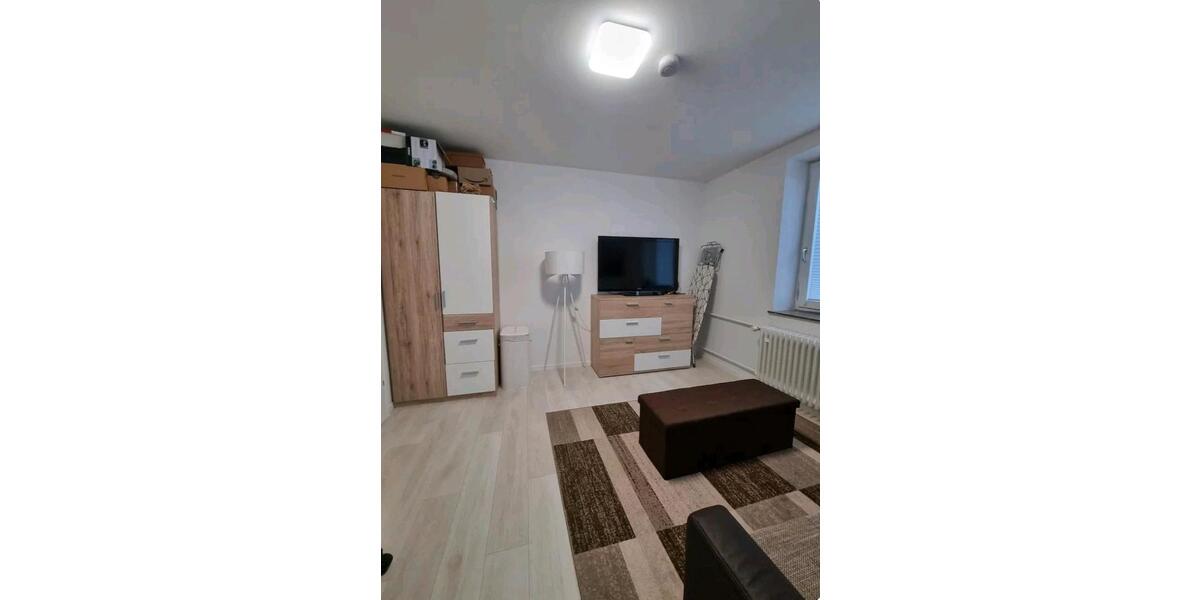 Zimmer zur Kurzzeitmiete Nähe Hannover Flughafen 1 Room to rent 1 zimmer