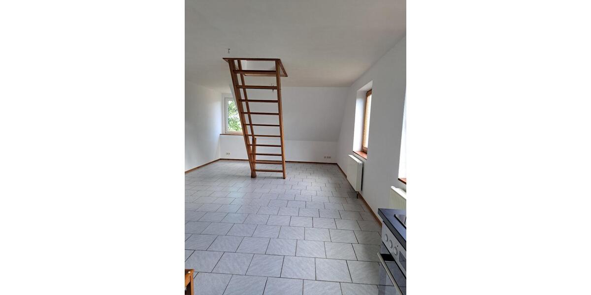 Dachgeschoßwohnung Hamweddel - 1 Zimmer, 45 m&sup2;, 450&euro; | Angebot:26193282