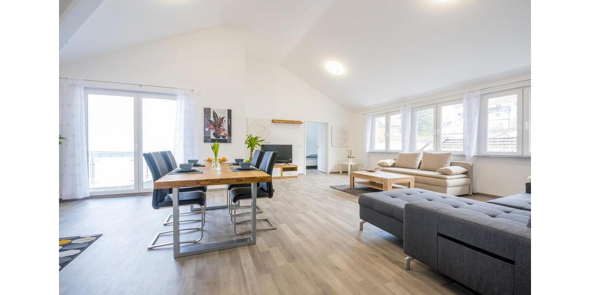 Wohnen auf Zeit Baden-Baden Baden - 4 Zimmer, 140 m&sup2;, 2.600&euro; | Angebot:22713090