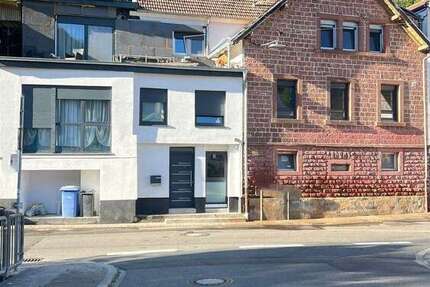 Haus Elmstein - 5 Zimmer, 145 m&sup2;, 1.050&euro; | Angebot:26780662