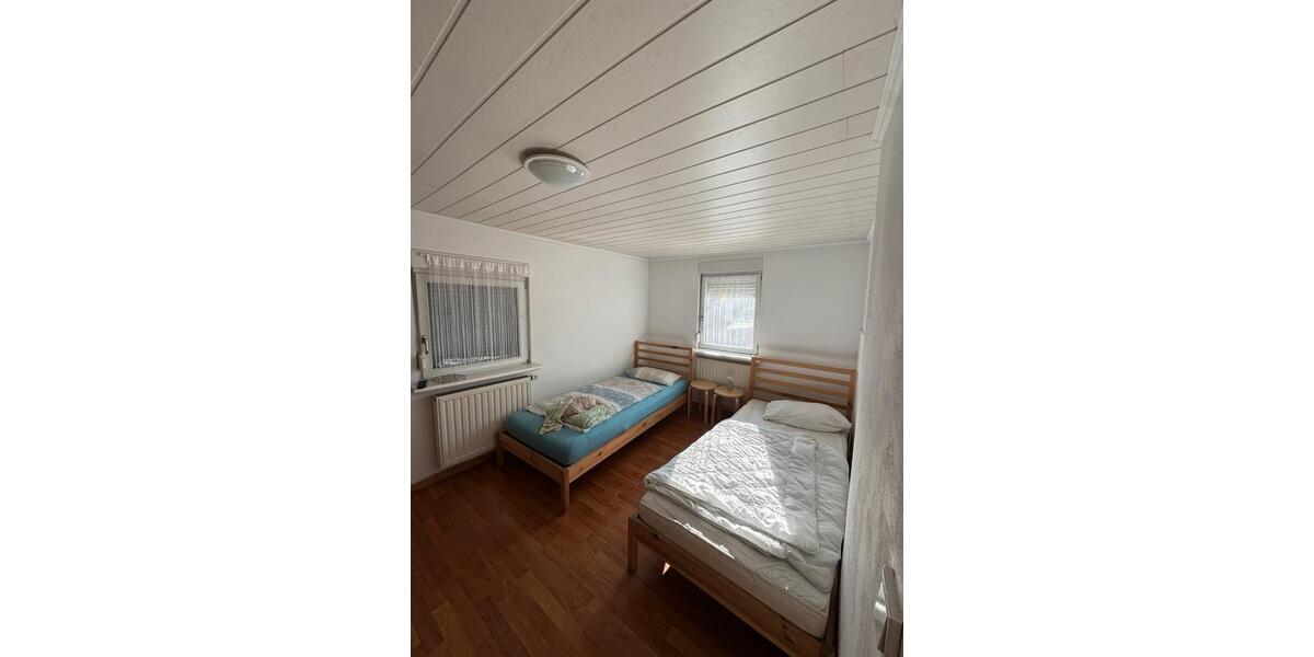 Wohnen auf Zeit Mundelsheim - 6 Zimmer, 15 m&sup2;, 600&euro; | Angebot:24669484