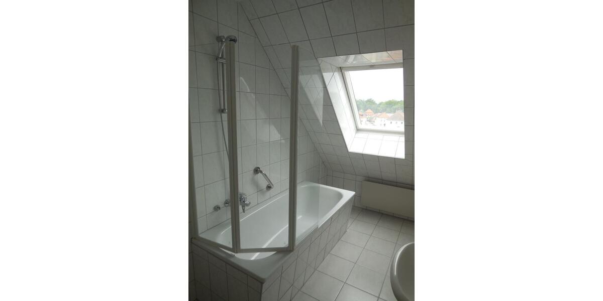 Dachgeschoßwohnung Königswartha - 2 Zimmer, 69 m&sup2;, 260&euro; | Angebot:24561636