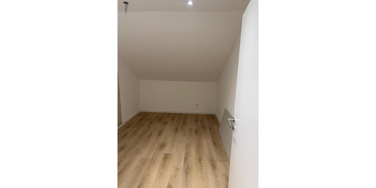 Erdgeschoßwohnung Denkendorf - 3 Zimmer, 85 m&sup2;, 1.200&euro; | Angebot:25973914