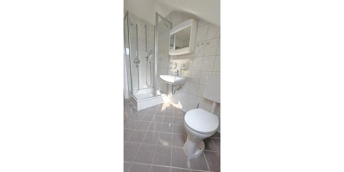 Dachgeschoßwohnung Walldürn - 3 Zimmer, 116 m&sup2;, 900&euro; | Angebot:25855227