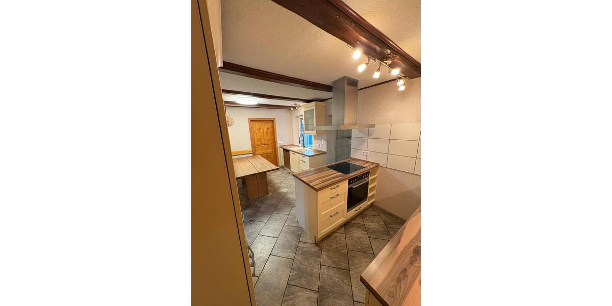 Erdgeschoßwohnung Hohn - 3 Zimmer, 130 m&sup2;, 1.100&euro; | Angebot:25886840