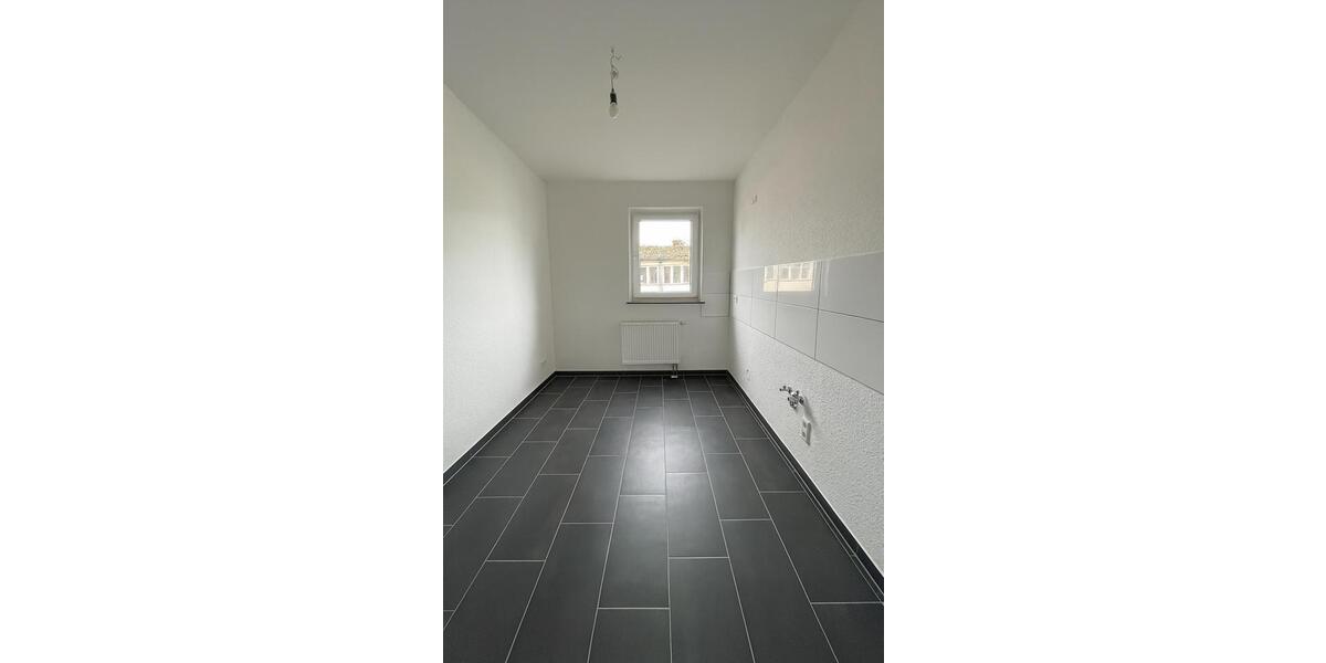 4-Zimmer-Wohnung mit großem Balkon in ruhiger Wohnlage 4 zimmer