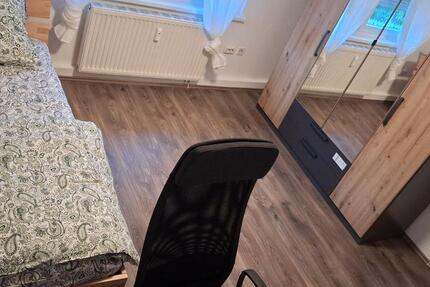 Möbliertes WG-Zimmer für Studenten Berufstätigen 1 zimmer