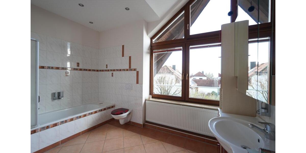 Einfamilienhaus Gerabronn - 6.5 Zimmer, 287 m&sup2;, 1.440&euro; | Angebot:23632903