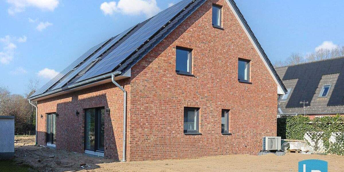 Doppelhaushälfte Neumünster Wittorf - 5 Zimmer, 133 m&sup2;, 1.950&euro; | Angebot:25702172