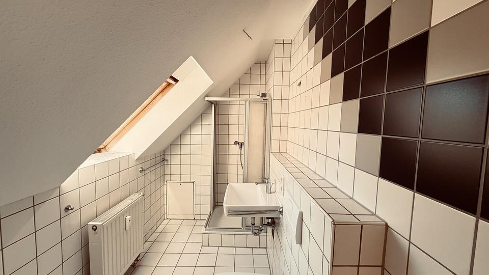 Dachgeschoßwohnung Radebeul - 2 Zimmer, 46 m&sup2;, 450&euro; | Angebot:26086397