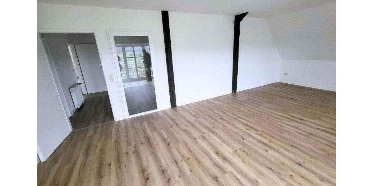 Wohnen über den Dächern: 3-ZKB mit Balkon und Weitblick 4 zimmer