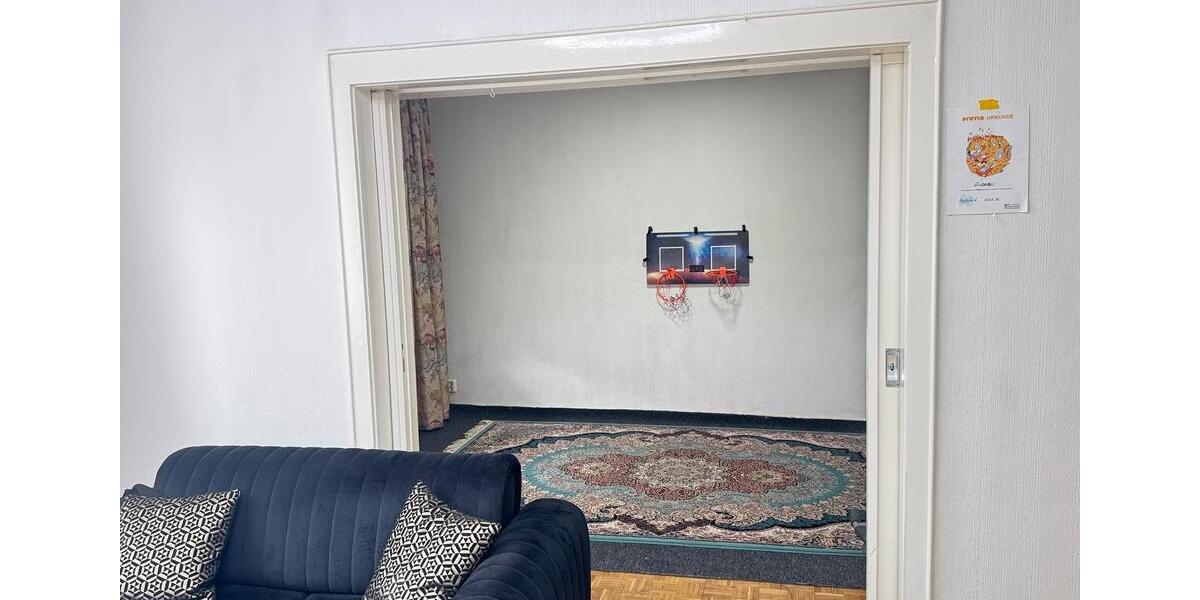 Etagenwohnung Bielefeld Mitte - 7 Zimmer, 150 m&sup2;, 2.000&euro; | Angebot:26626227