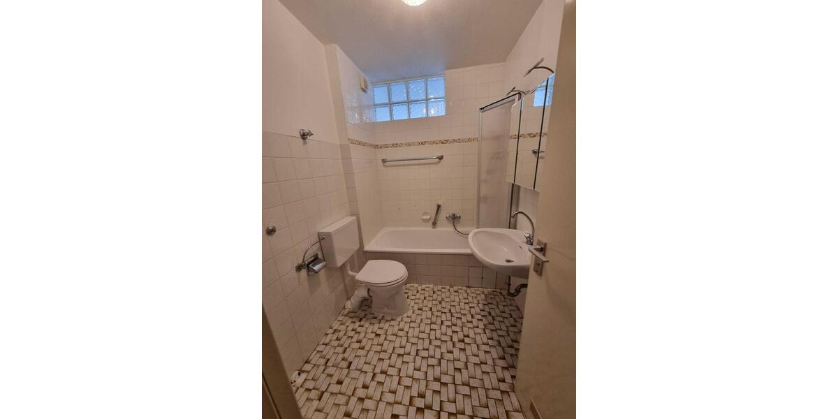 Etagenwohnung Bad Pyrmont - 2 Zimmer, 48 m&sup2;, 350&euro; | Angebot:26669449