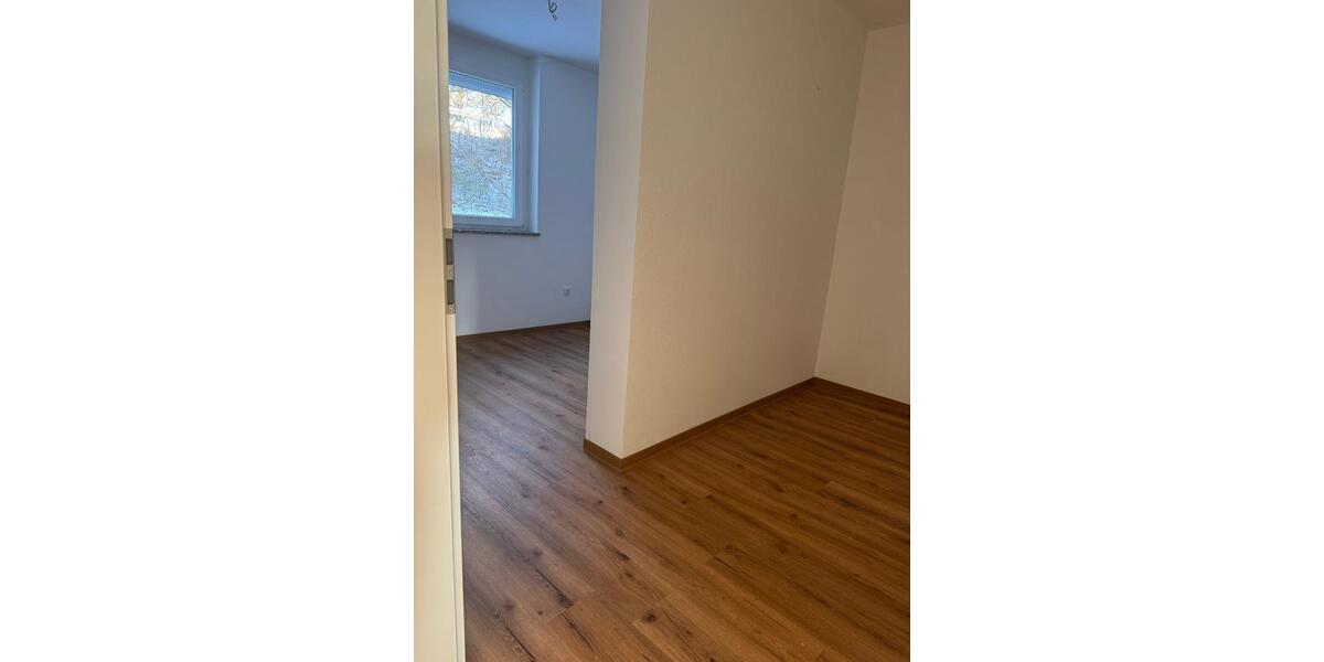 Erdgeschoßwohnung Kemnath - 3 Zimmer, 70 m&sup2;, 840&euro; | Angebot:24748005