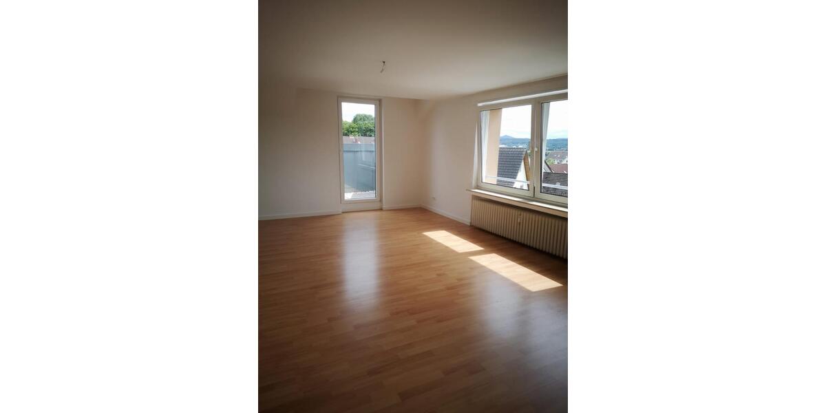 Dachgeschoßwohnung Siegburg - 3 Zimmer, 74 m&sup2;, 990&euro; | Angebot:26005064