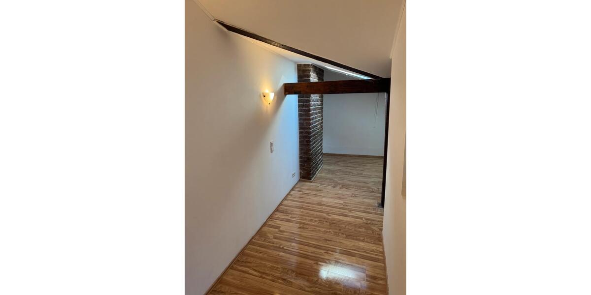 Etagenwohnung Mönchengladbach West - 6 Zimmer, 194 m&sup2;, 1.830&euro; | Angebot:26605396