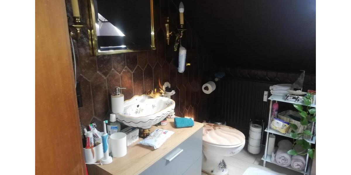 Dachgeschoßwohnung Alteglofsheim - 2 Zimmer, 40 m&sup2;, 650&euro; | Angebot:26598129
