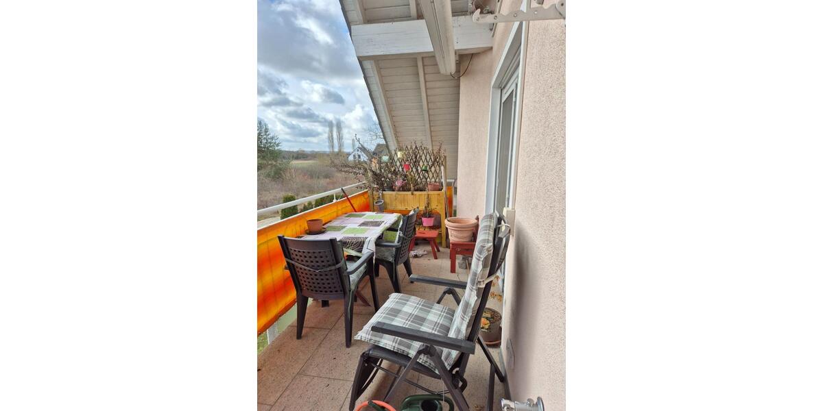 Dachgeschoßwohnung Adelsdorf - 5 Zimmer, 98 m&sup2;, 900&euro; | Angebot:25149763