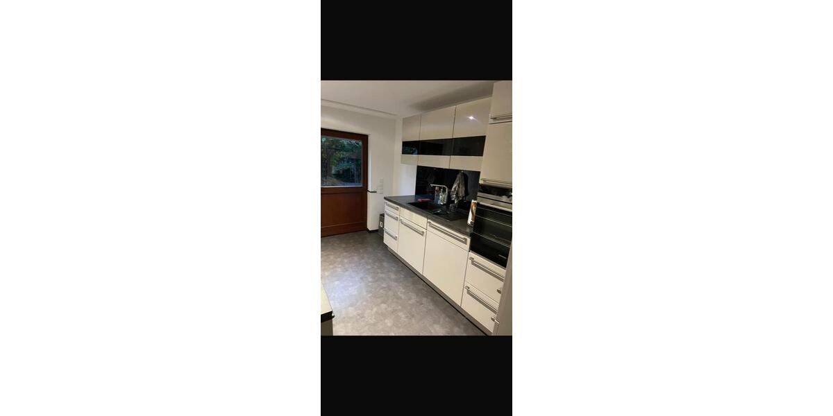 Etagenwohnung Wiesbaden Schierstein - 3 Zimmer, 75 m&sup2;, 1.200&euro; | Angebot:26620831