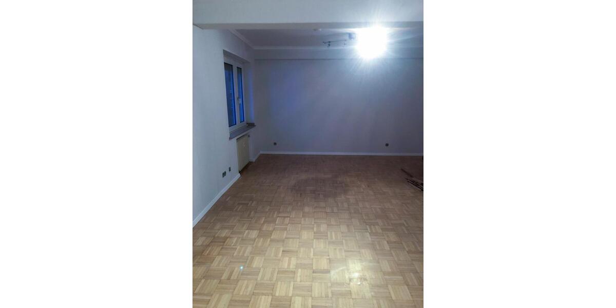 Etagenwohnung Mönchengladbach - 2 Zimmer, 72 m&sup2;, 749&euro; | Angebot:25238950
