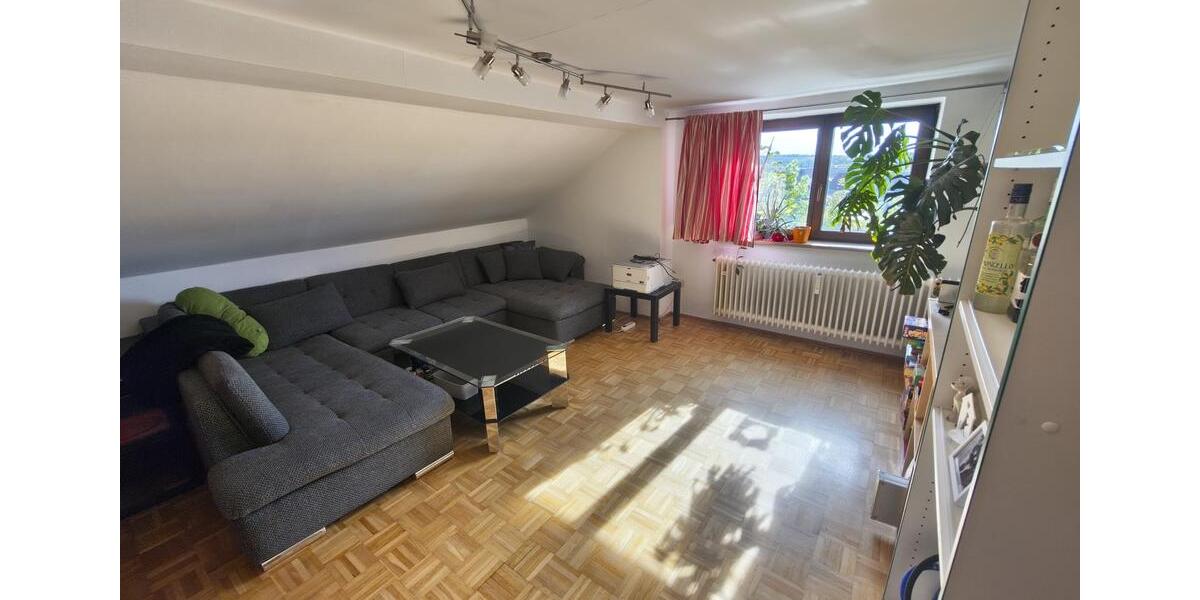 Dachgeschoßwohnung Regensburg Gallingkofen - 2.5 Zimmer, 70 m&sup2;, 880&euro; | Angebot:26583405