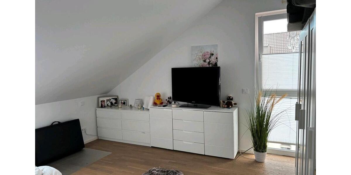 Dachgeschoßwohnung Wunstorf - 3.5 Zimmer, 120 m&sup2;, 1.308&euro; | Angebot:26035351