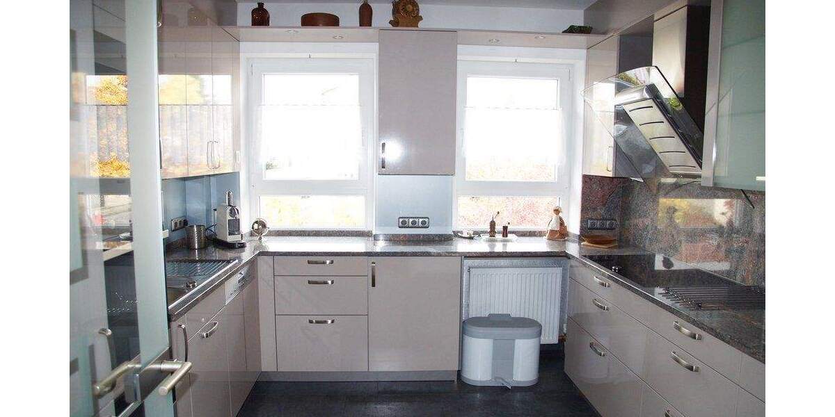 Etagenwohnung Zirndorf - 3 Zimmer, 105 m&sup2;, 1.200&euro; | Angebot:24780621