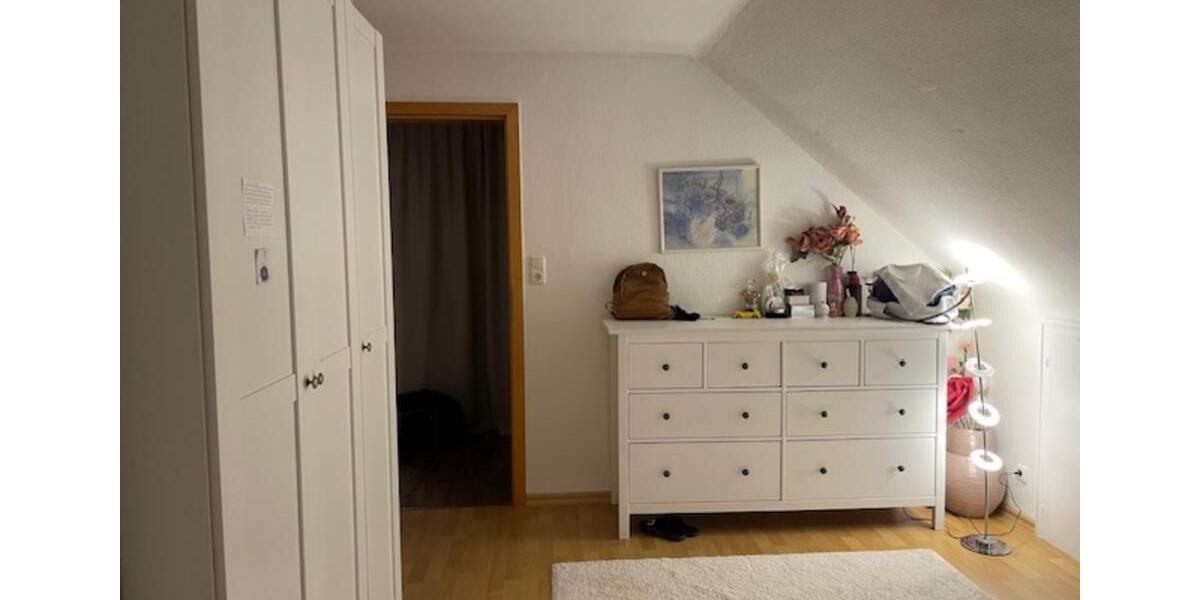 Dachgeschoßwohnung Bad Salzdetfurth - 3 Zimmer, 85 m&sup2;, 750&euro; | Angebot:25198598