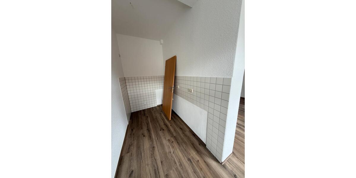 Hochparterre Saalfeld (Saale) - 2 Zimmer, 52 m&sup2;, 250&euro; | Angebot:25922471