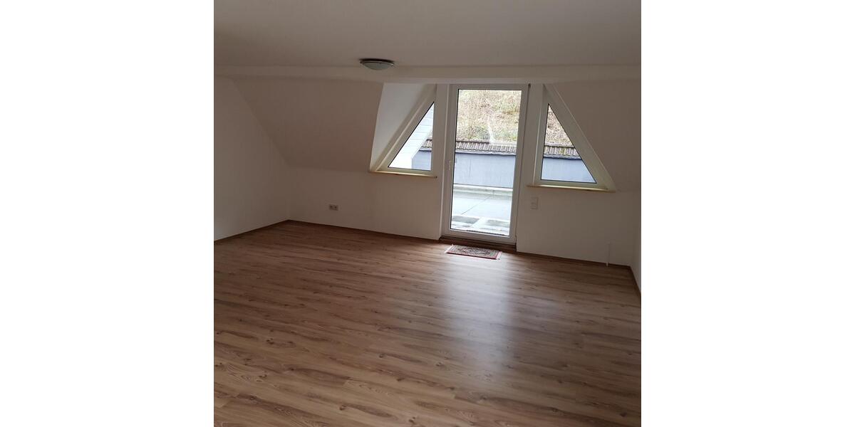Dachgeschoßwohnung Osterode am Harz - 4 Zimmer, 120 m&sup2;, 700&euro; | Angebot:25299216