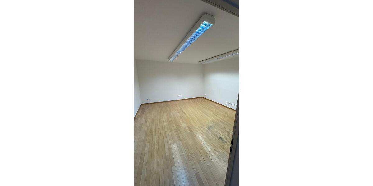 Gewerbeobjekt Deggendorf - 1.700&euro; | Angebot:26228222