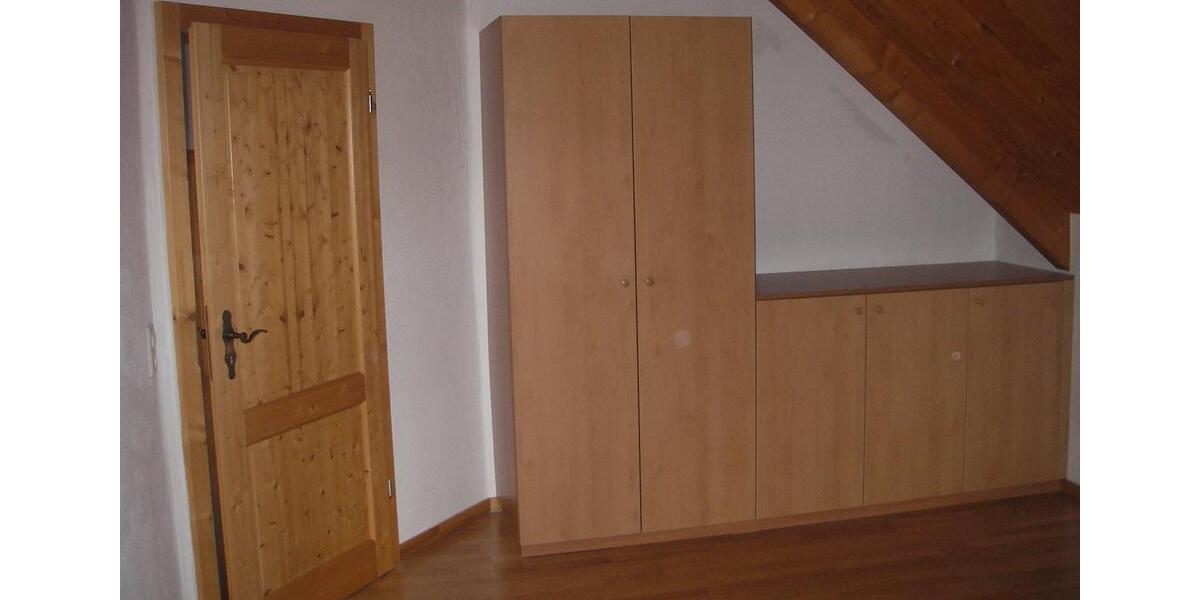 Dachgeschoßwohnung Feldberg (Schwarzwald) - 3 Zimmer, 85 m&sup2;, 680&euro; | Angebot:25807550