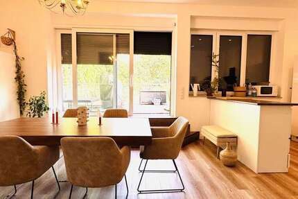 Wohnung Solingen Mitte - 2 Zimmer, 87 m&sup2;, 1.150&euro; | Angebot:27255366