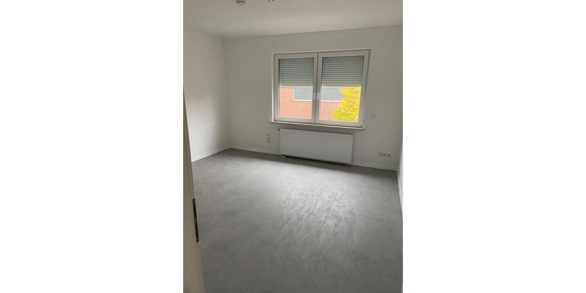 Etagenwohnung Nordenham - 4 Zimmer, 90 m&sup2;, 630&euro; | Angebot:26702126