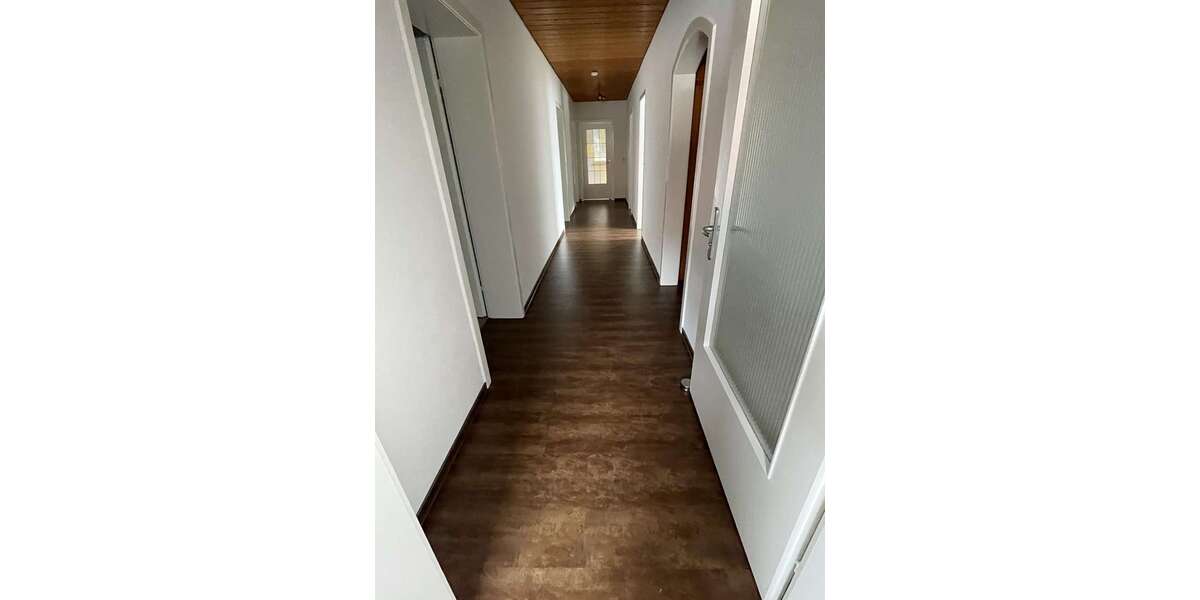 Etagenwohnung Nagold - 5 Zimmer, 107 m&sup2;, 900&euro; | Angebot:27069162